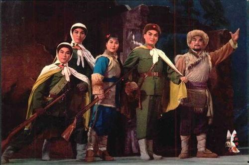 国产剧年轮最新集锦在线播放,最新集锦在线播放，重温经典瞬间